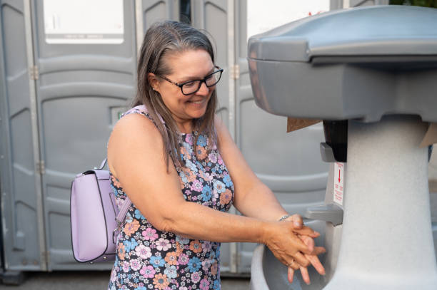 Affordable portable toilet rental in Gladstone, OR